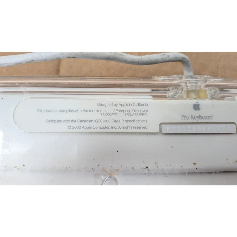 Apple Pro Keyboard M7803 Vintage Clear USB Wired Mechanical Feel White Yellowed